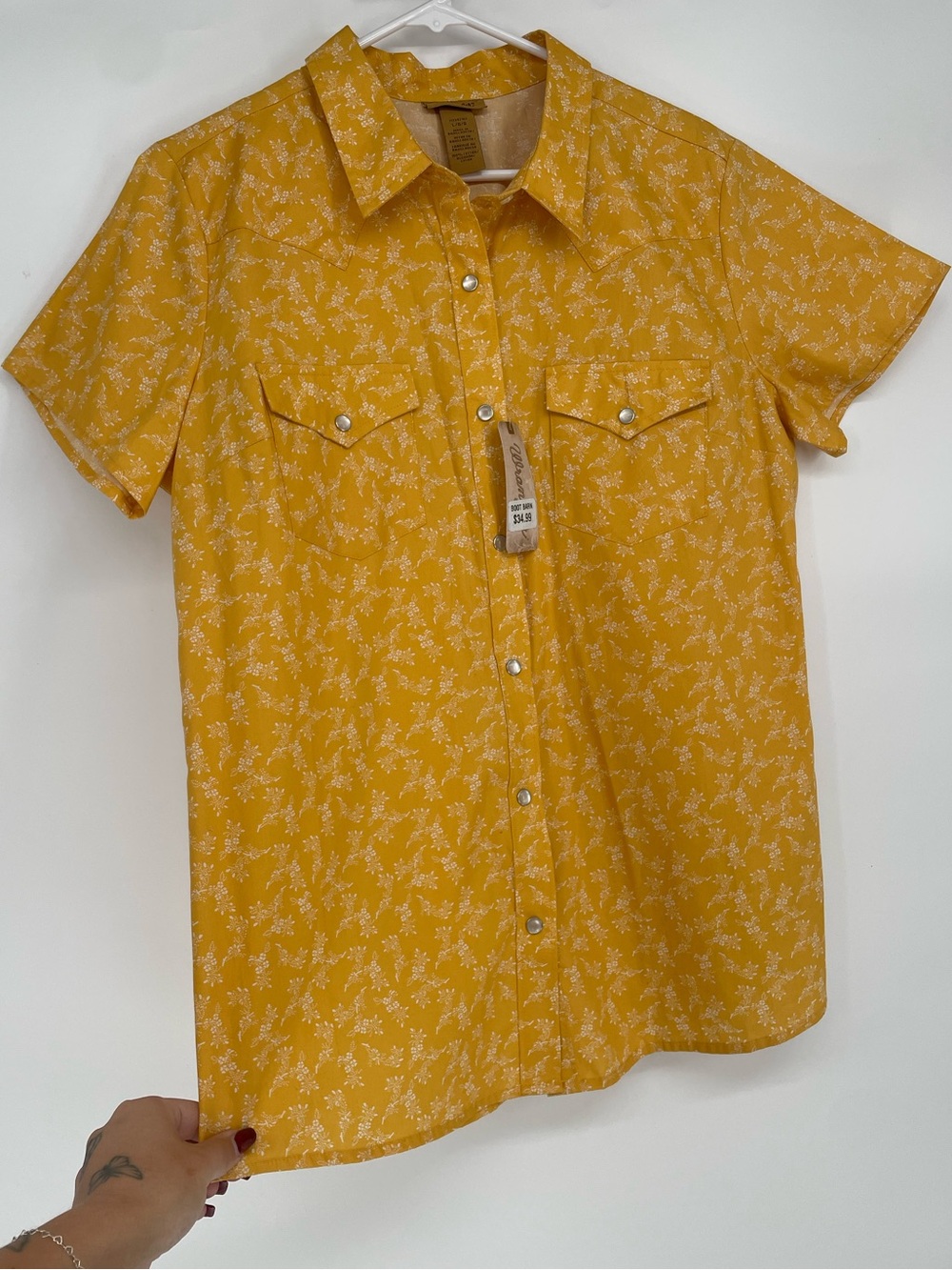 NWT Wrangler Yellow & White Floral Western Style Snap Front Shirt W Pockets